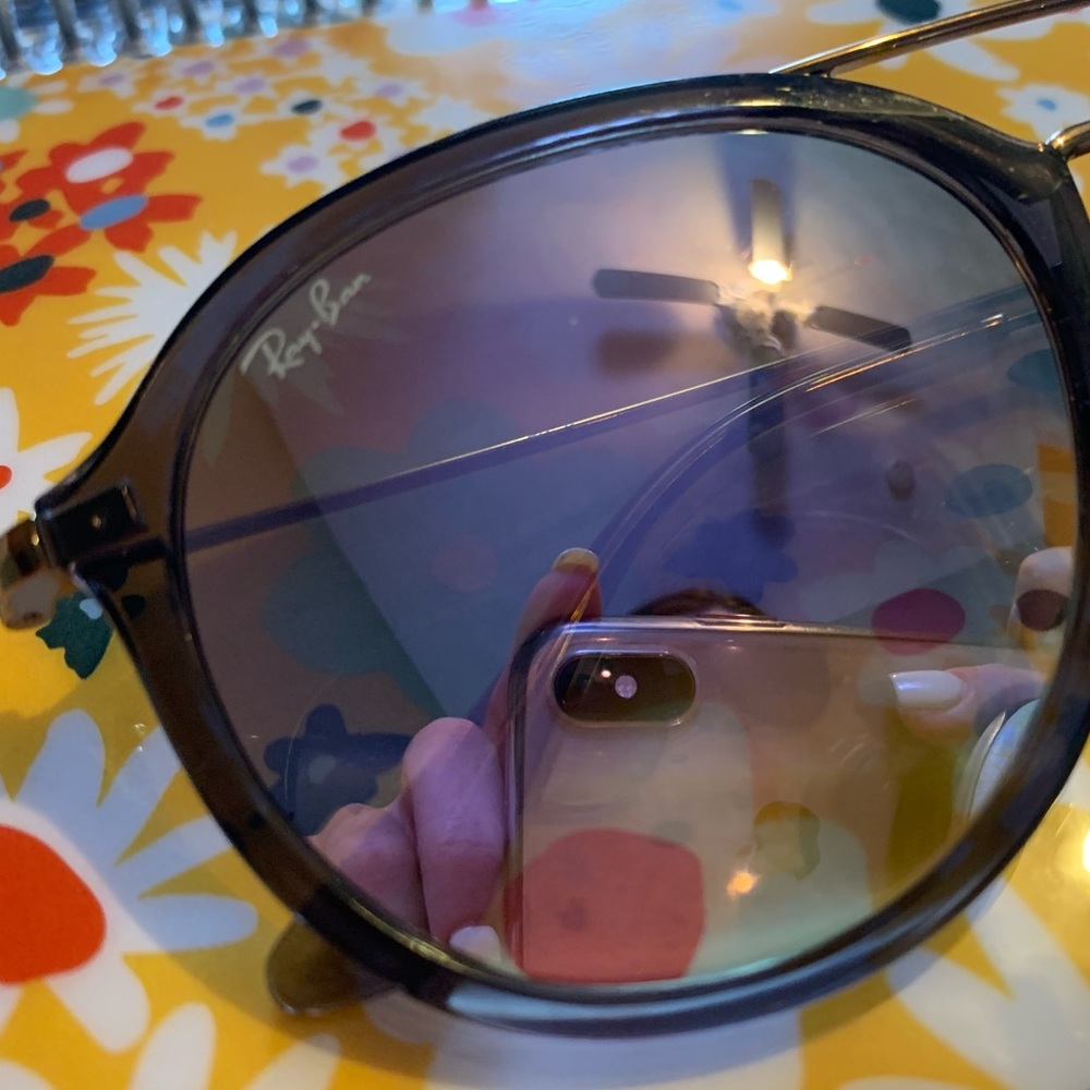 Ray Bans - Violent Lens - Picture 2 of 4